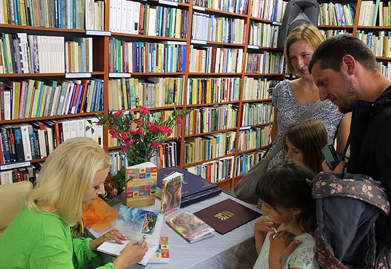 „Nawrcona wiedma”,                                                               czyli Patrycja Hurlak w midzyzdrojskiej bibliotece