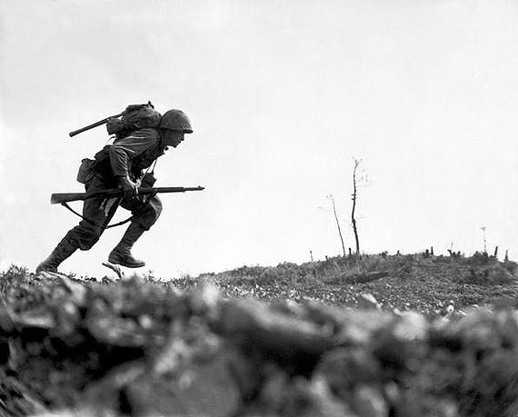 Żołnierz Marines z bitwy o Japonię w 1945 roku twarzą 78 rocznicy wybuchu wojny w powiecie kamieńskim?