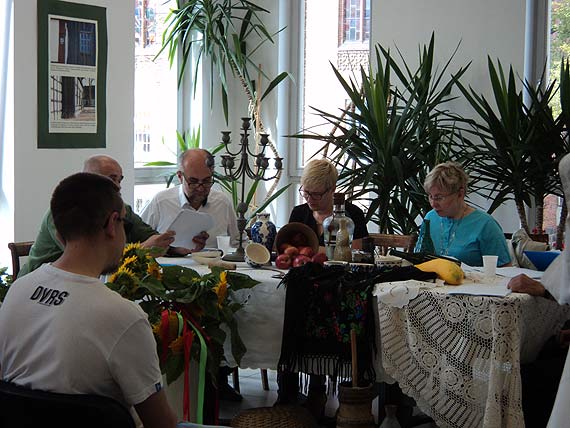 Narodowe czytanie w kamieskiej bibliotece