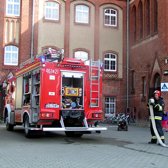 Alarm pożarowy w kamieńskiej jedynce. Zobacz film!