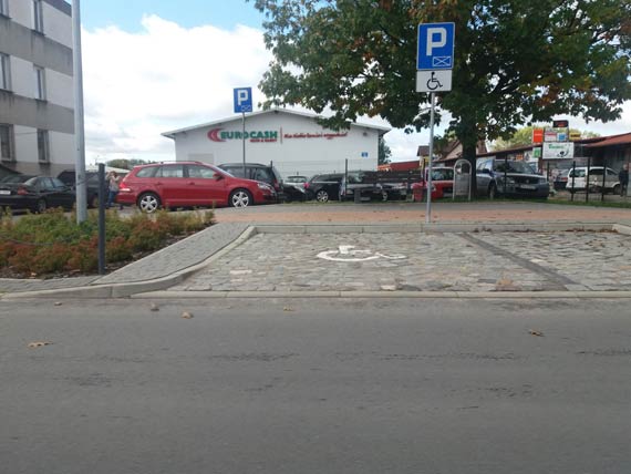 Kiedy pomalują miejsca dla niepełnosprawnych?