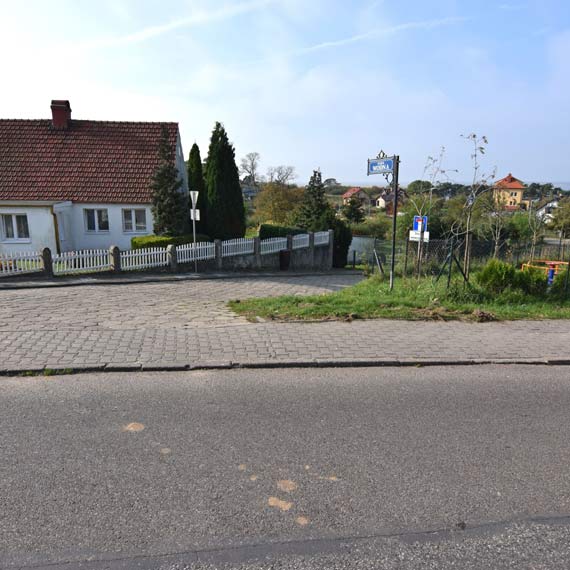 Nowe znaki drogowe w Lubinie do poprawki. „Pasy, linie, zygzaczki” wzbudzają śmiech mieszkańców