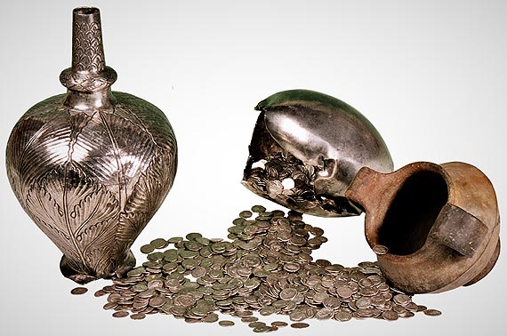 Barbarzyńskie tsunami. Okres Wędrówek Ludów w dorzeczu Odry i Wisły