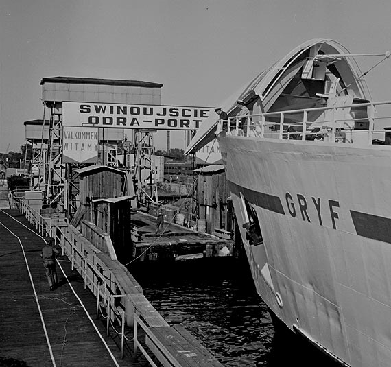 Nowy  terminal promowy w Ystad, to przeduenie drogi S3 przez Batyk do Skandynawii. Zobacz film!