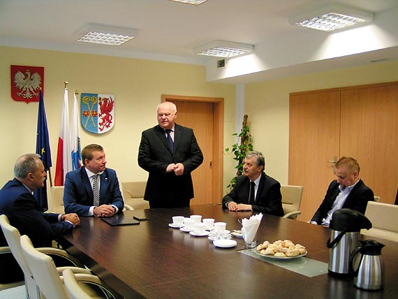 Jarosaw Rzepa na przebudowie drogi powiatowej Kamie Pomorski – Recaw