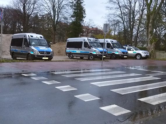 Kibice z Karlina jadący na mecz do Kamienia Pomorskiego pobłądzili w Gryficach