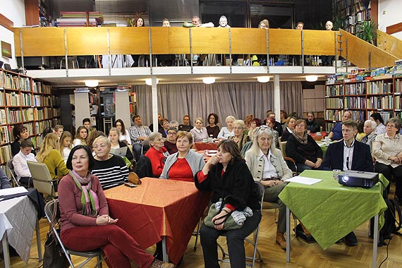 Jesienny wieczr poezji w midzyzdrojskiej bibliotece