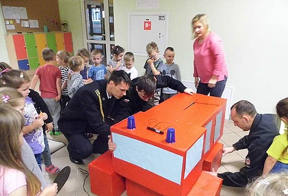 Przedszkolaki odwiedziy straakw w siedzibie OSP w Golczewie