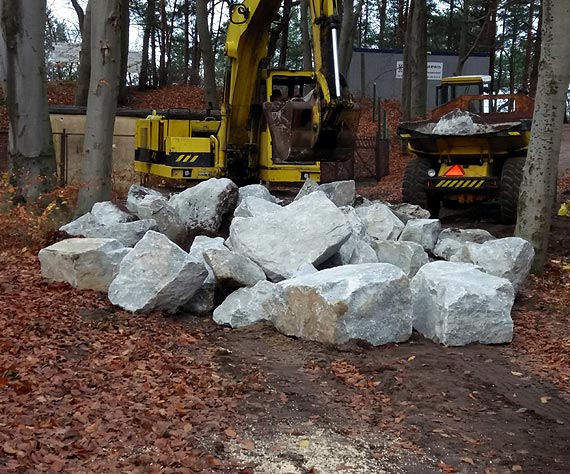 Trwa przebudowa zejścia J na plażę przy ulicy Gryfa Pomorskiego w Międzyzdrojach