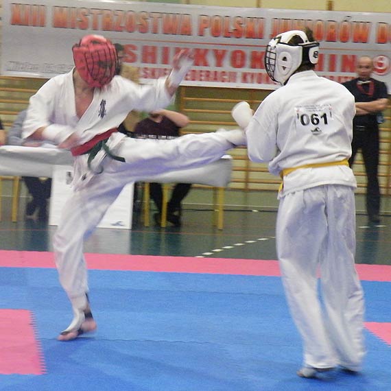 Karatecy powiatu kamieskiego na mistrzostwach Polski Juniorw do lat 18 Polskiej Federacji Kyokushin Karate
