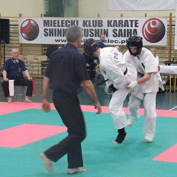 Karatecy powiatu kamieskiego na mistrzostwach Polski Juniorw do lat 18 Polskiej Federacji Kyokushin Karate