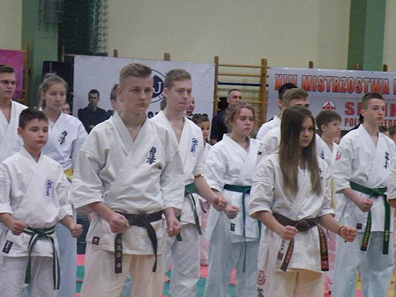 Karatecy powiatu kamieskiego na mistrzostwach Polski Juniorw do lat 18 Polskiej Federacji Kyokushin Karate