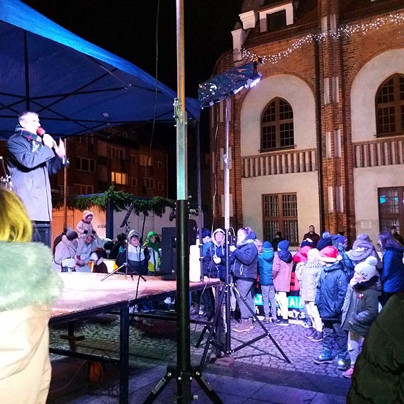 Mikołajki przed kamieńskim Ratuszem