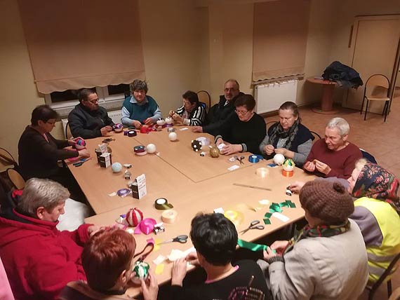 Seniorzy nie domatorzy