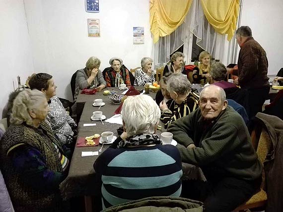 Seniorzy nie domatorzy
