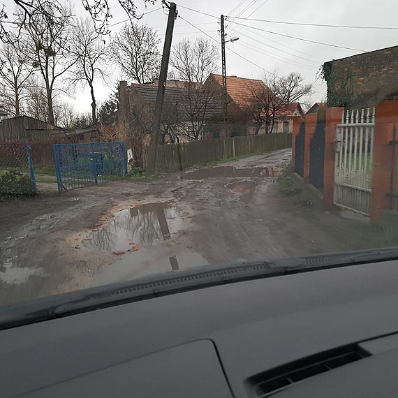 Co z tymi drogami w gminie Wolin? Kolejna jest w fatalnym stanie