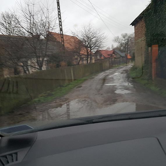 Co z tymi drogami w gminie Wolin? Kolejna jest w fatalnym stanie