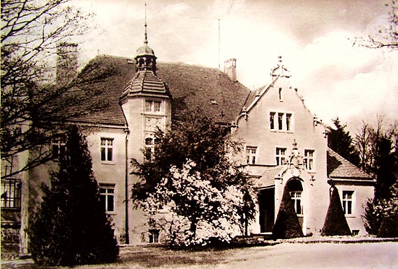 Pa�ac w �niatowie wraca do dawnej �wietno�ci