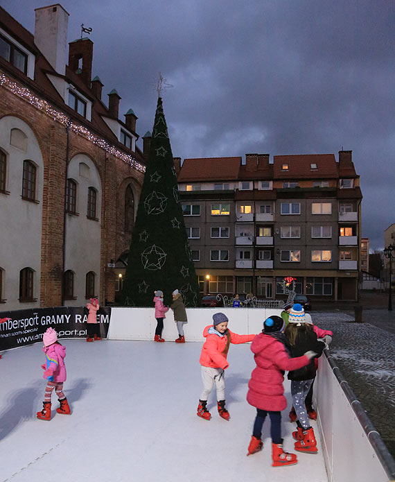 Magia �wi�t, choinka i urz�dniczka ratusza... 