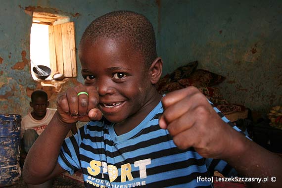 Biblioteka w Dziwnowie zaprasza na spotkanie autorskie z Leszkiem Szczasnym