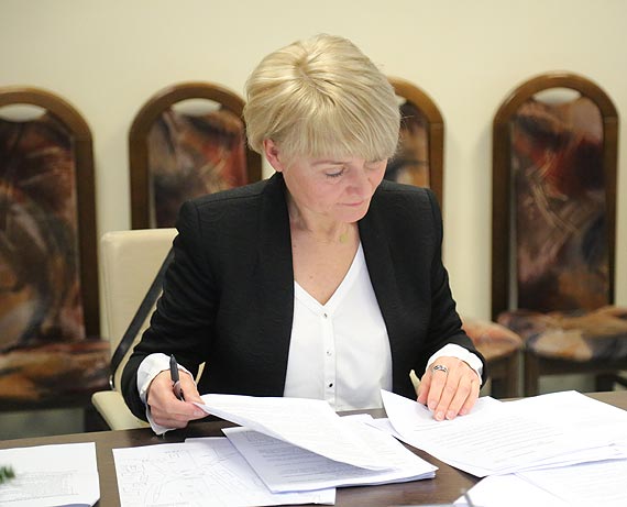 Beata Kiryluk zaniepokojona pogoskami o likwidacji Domu Dziecka w Lubinie