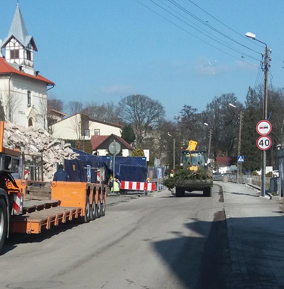 Chodnik dla samochodw - takie porzdki w Midzyzdrojach