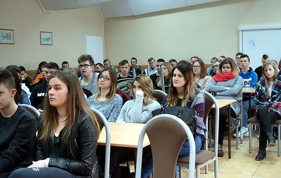 O wojskach specjalnych w szkołach z klasami mundurowymi w powiecie kamieńskim