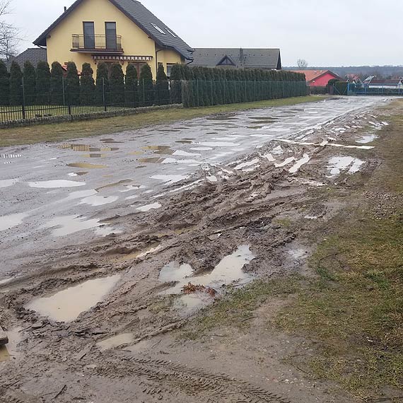 Czytelnik z Golczewa: Zrbcie co, bo nas tu zakopi