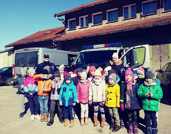 Dzieci odwiedziy komend Policji