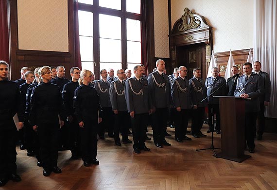 Kolejni nowi policjanci złożyli ślubowanie