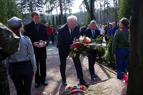 Uroczyste Obchody pod Krzyżem Katyńskim