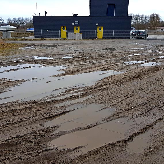 Marina w Wapnicy - kosztowaa miliony, a jedzie si do niej, jak na wysypisko mieci!