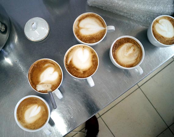 Uczniowie oraz nauczyciele uczestniczyli w kursie baristy I stopnia