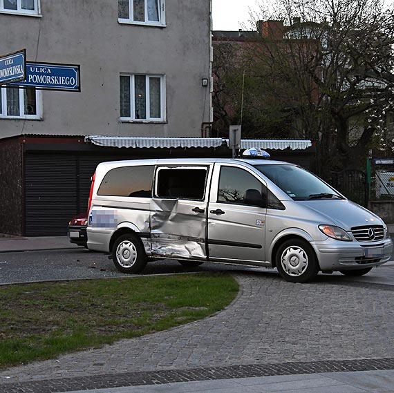 W Międzyzdrojach zderzyły sie dwa mercedesy