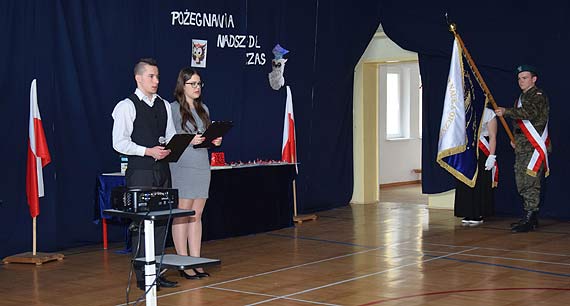 Uczniowie ZSP w Wolinie pożegnali absolwentów klas maturalnych