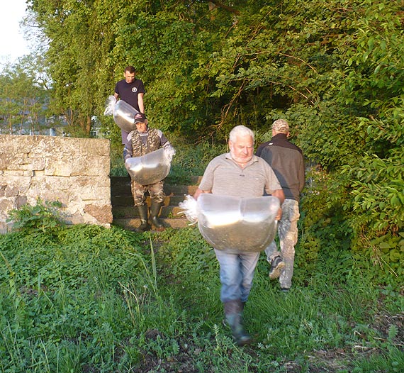 Spinningowe zawody wędkarskie na jeziorze Ostrowo