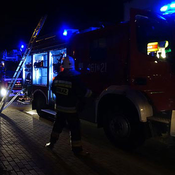 Nocny poar budynku mieszkalno - gospodarczego w Dargobdzu!