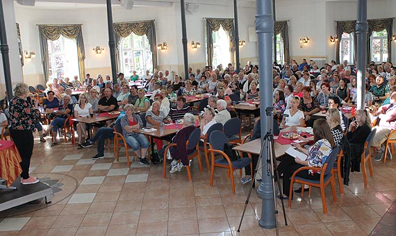 „Matka Teresa polskiego spoywczaka” – spotkanie autorskie z Katarzyn Bosack