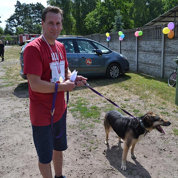 Ścigali się z psami