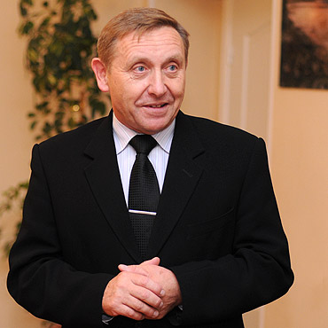 Dziwnów: Krzysztof Kozicki przegrał przez kropki na kartach do głosowania?