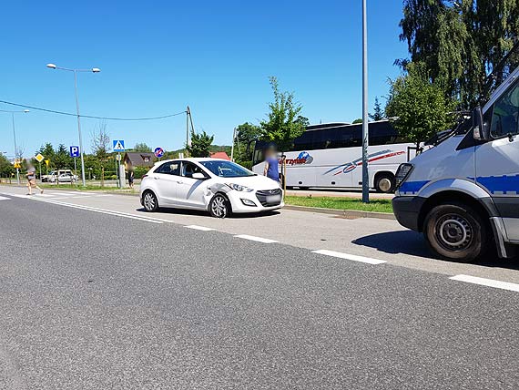 Kierowca toyoty uderzy w jadcego prawidowo hyundaia. Jak si okazuje, mg by pod wpywem