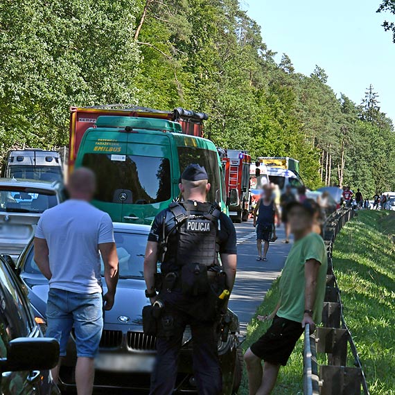Przez kierowc BMW mogli zgin. Powane zdarzenie drogowe przed Midzyzdrojami. S poszkodowani
