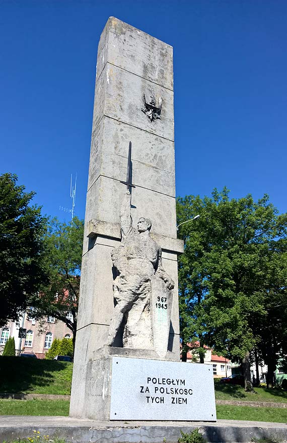 Czytelnik: witowanie pod komunistycznym orem w Kamieniu Pomorskim