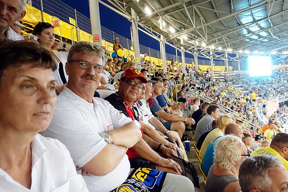 Kibice z Dziwnowa wspierali Stal Gorzw w walce z Uni Leszno