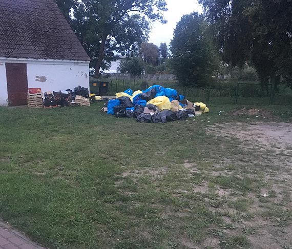 Hare Kryszna opanowali Świerzno - przez to miejscowa młodzież nie ma gdzie spędzać wolnego czasu!