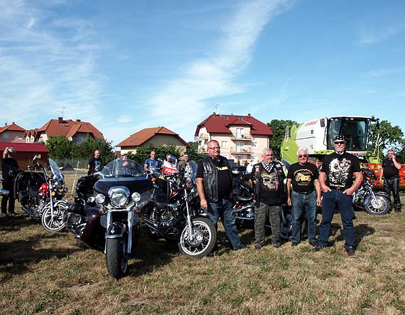 Prezes Zachodniopomorskiego PSL Jarosław Rzepa na dożynkach sołectwa Wrzosowo