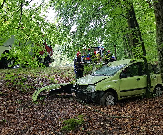Kolejne grone dachowanie samochodu osobowego koo Grodna II