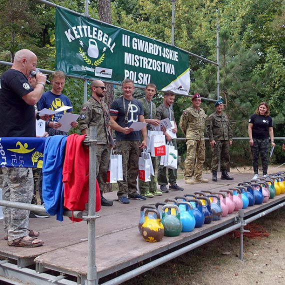 Pięciu generałów Wojska Polskiego uczestniczy w IX Festynie Komandosa w Dziwnowie
