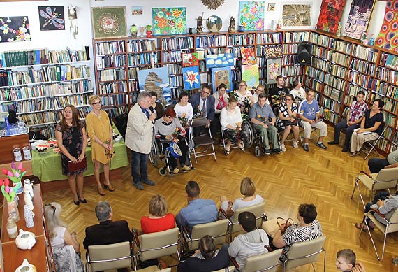 „Bez ram, schematów i ograniczeń” - wernisaż i kiermasz prac uczestników Warsztatu Terapii Zajęciowej w Wolinie