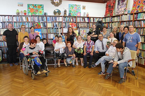 „Bez ram, schematów i ograniczeń” - wernisaż i kiermasz prac uczestników Warsztatu Terapii Zajęciowej w Wolinie